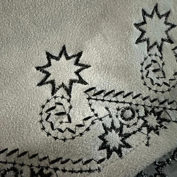 Seek The Label Gray Faux Suede Embroidered A-Line Mini Skirt Size S XS - Picture 6 of 10